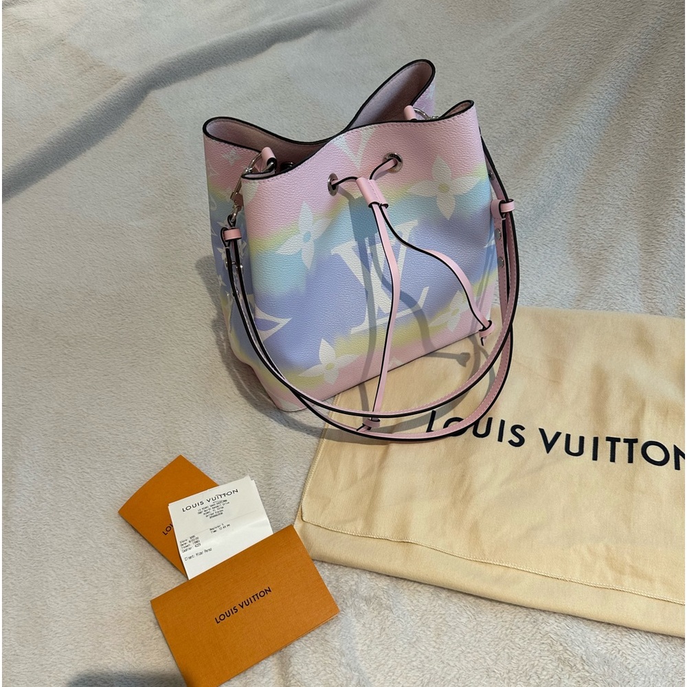 Louis Vuitton -giant escale pastel Neo Neo. Brand new, dust bag included.